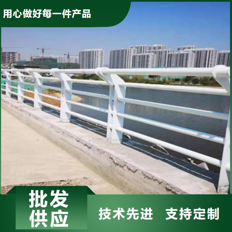 桥梁护栏,道路隔离栏选择大厂家省事省心