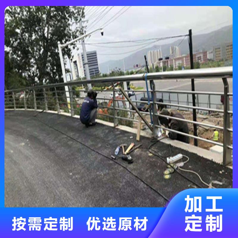 镀锌管喷塑桥梁护栏展鸿护栏一手货源