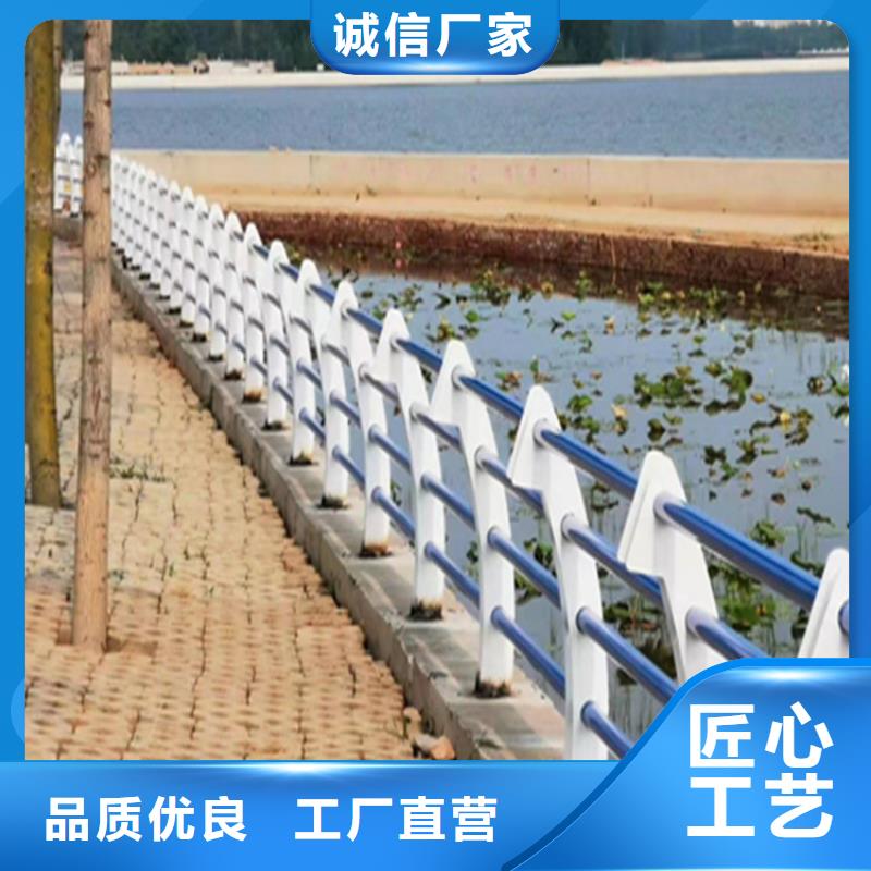 复合管公路护栏性能良好