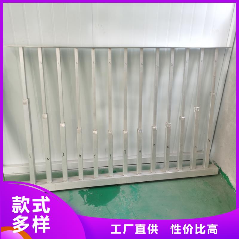 Q235C桥梁防撞栏杆造型美观牢固展鸿护栏厂家有诚信