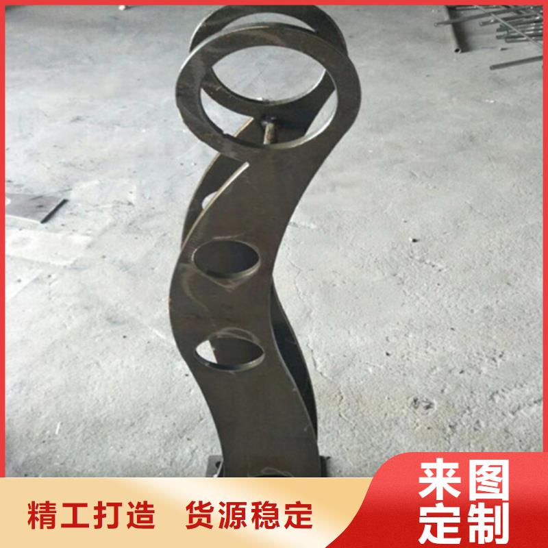 防撞护栏钢模具包安装