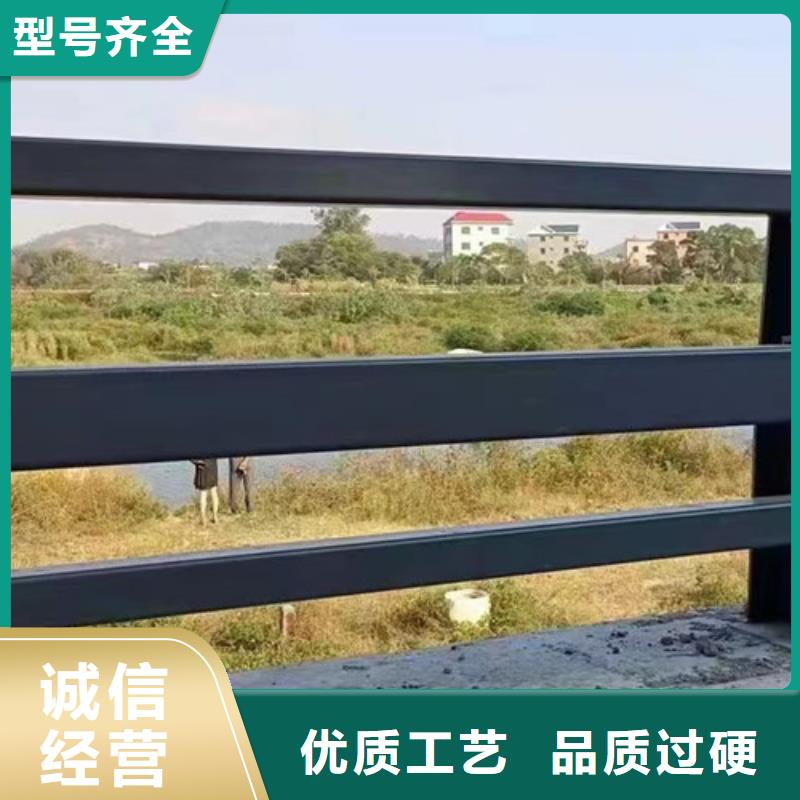 马路上护栏多少钱