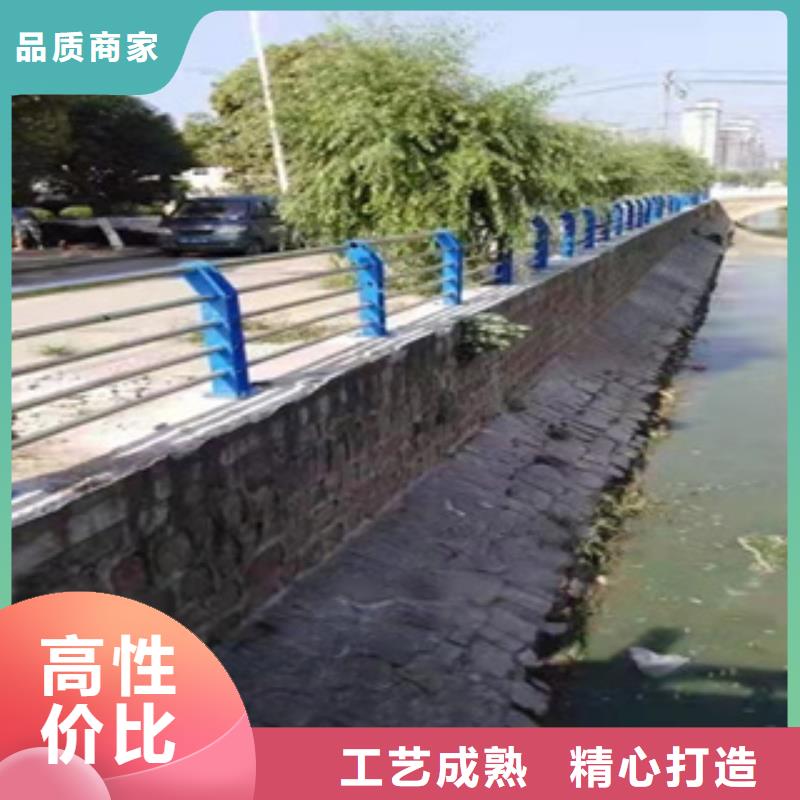 景观河道护栏焊点整洁无损伤，