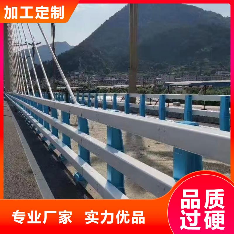 道路护栏钢背木护栏省心又省钱