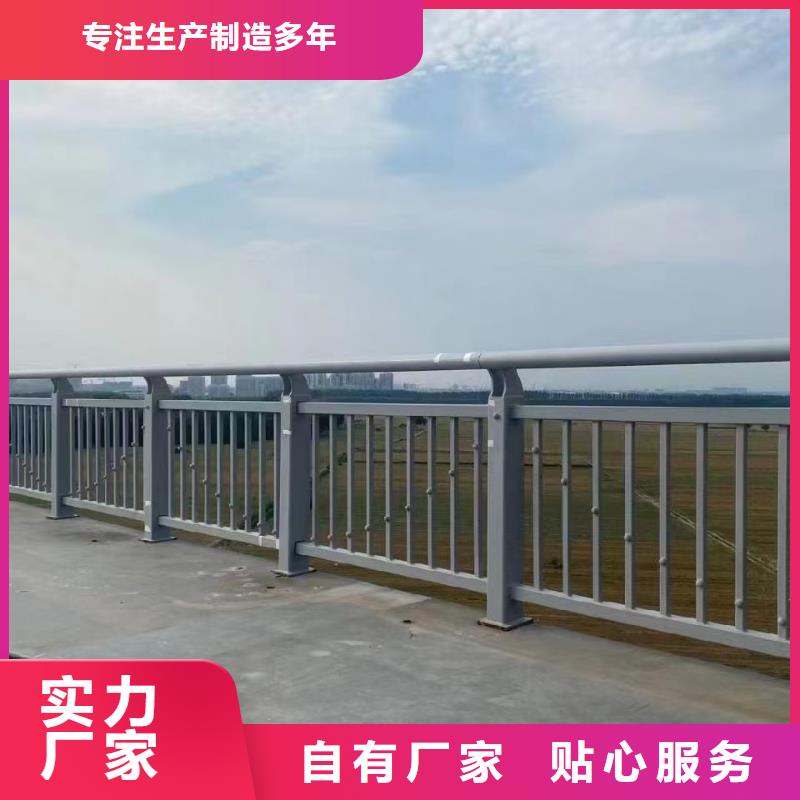 道路护栏钢背木护栏省心又省钱