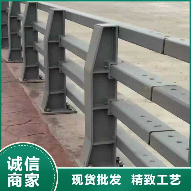 优质不锈钢复合管道路护栏的批发商