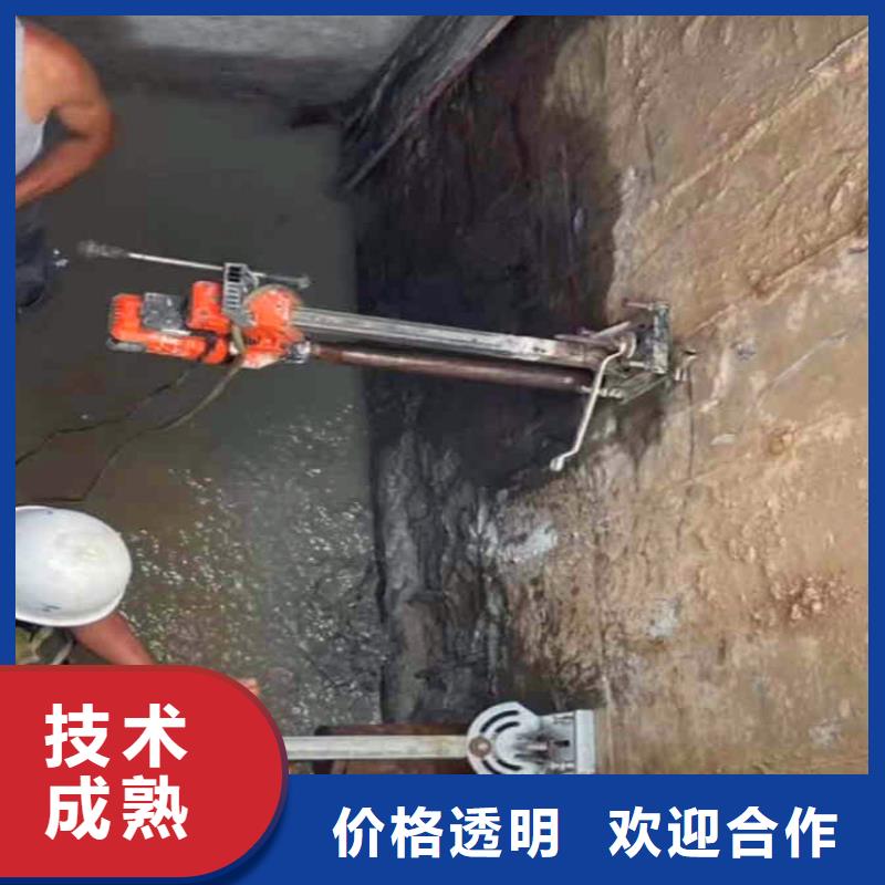 箱涵水下砌墙截留生产基地身边的打捞队